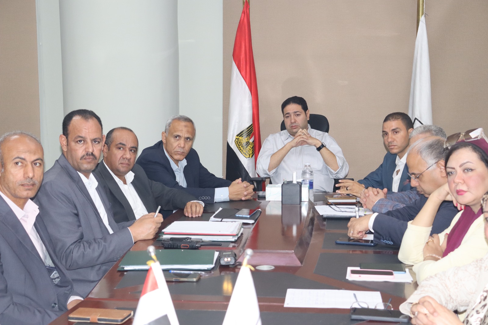 نائب المحافظ يناقش تنفيذ الاستراتيجية السكانية